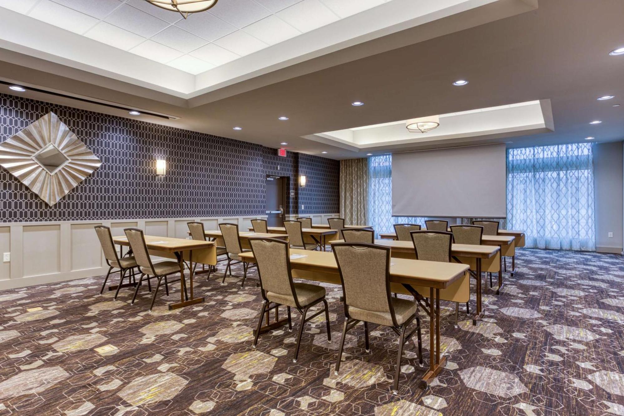 Drury Inn & Suites Cleveland Beachwood Bagian luar foto