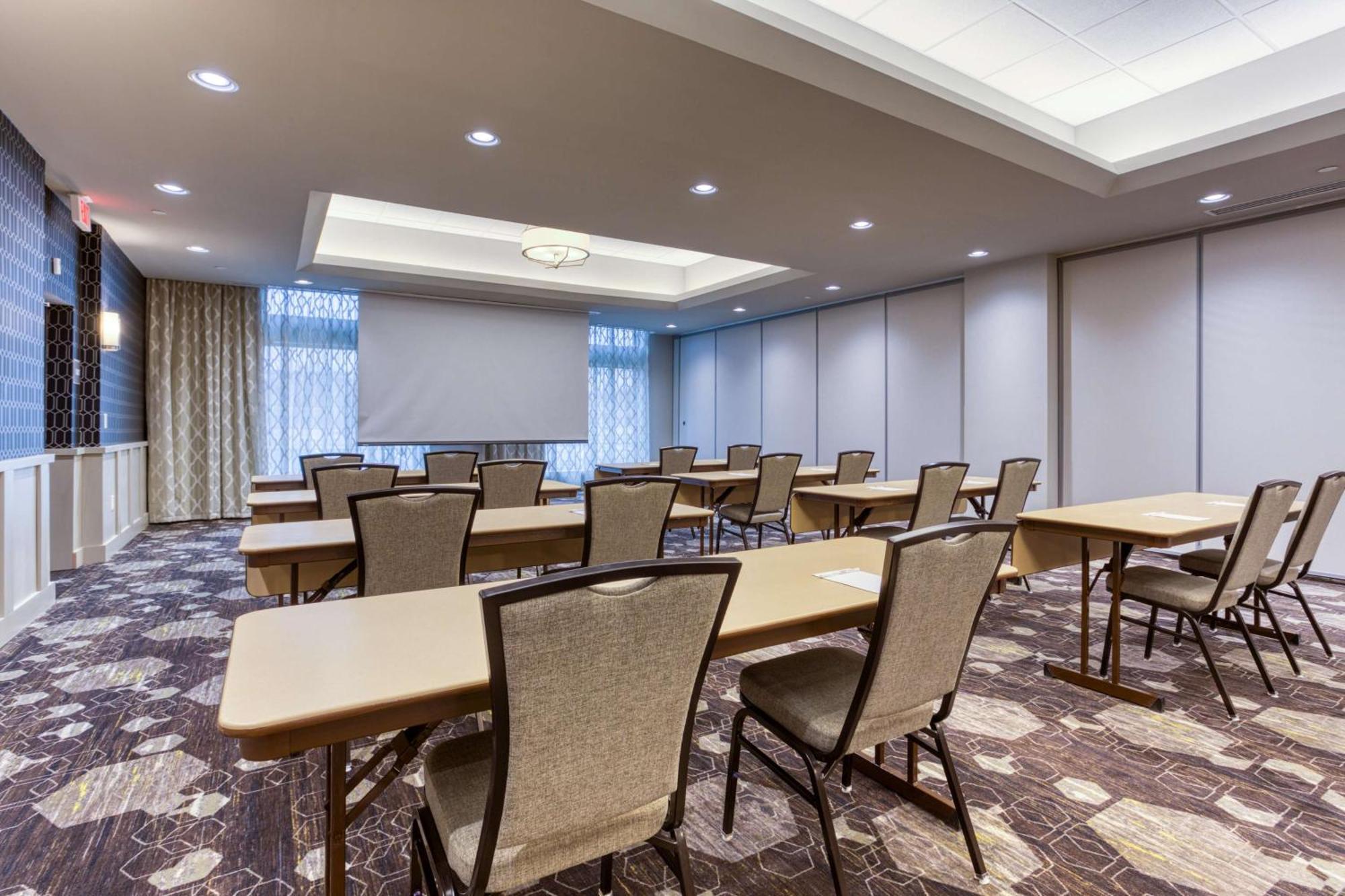 Drury Inn & Suites Cleveland Beachwood Bagian luar foto