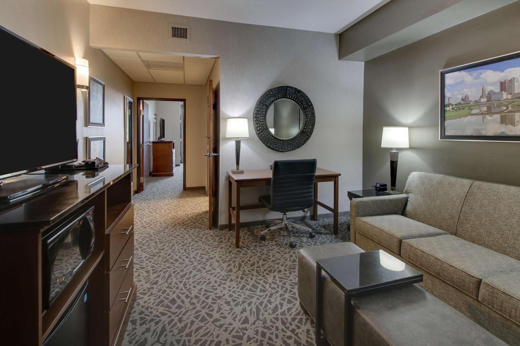 Drury Inn & Suites Cleveland Beachwood Bagian luar foto