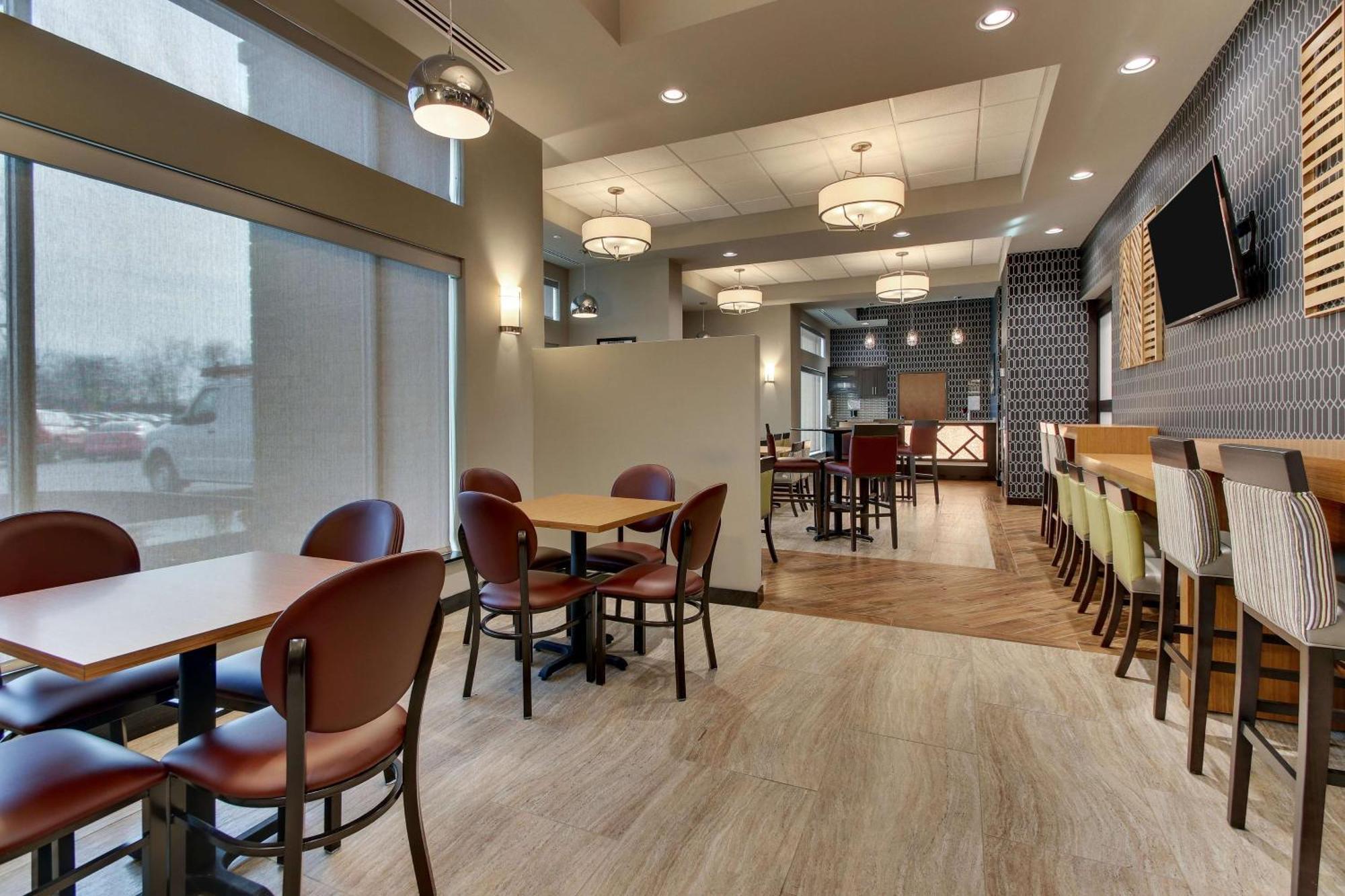 Drury Inn & Suites Cleveland Beachwood Bagian luar foto