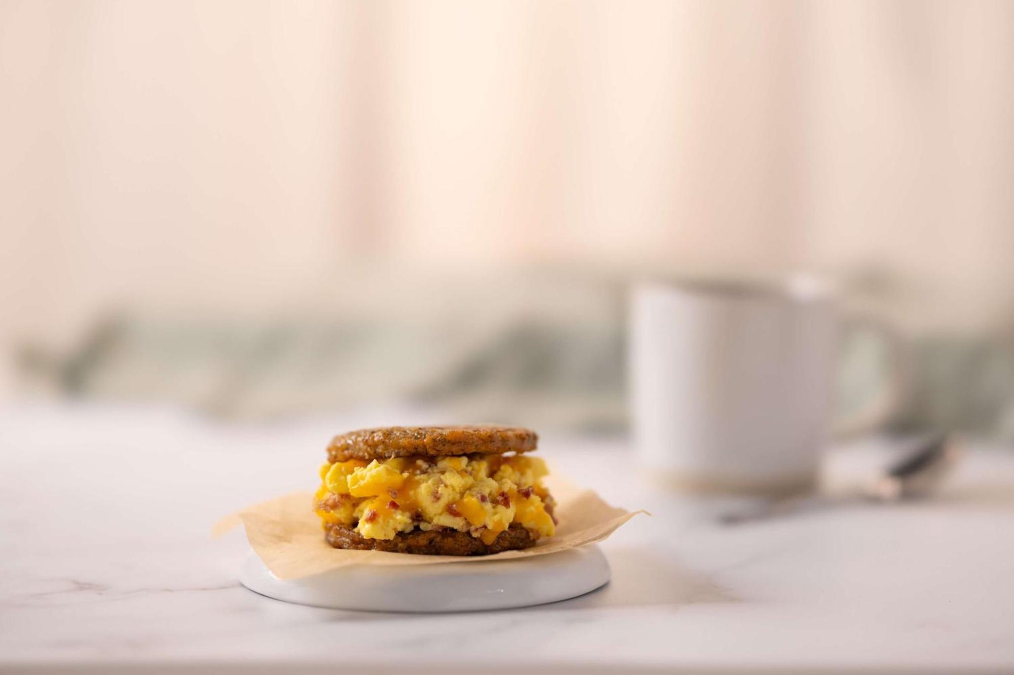 Drury Inn & Suites Cleveland Beachwood Bagian luar foto